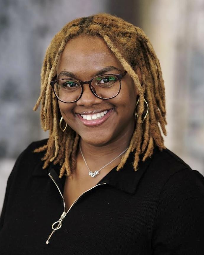 Anicia Miller Headshot